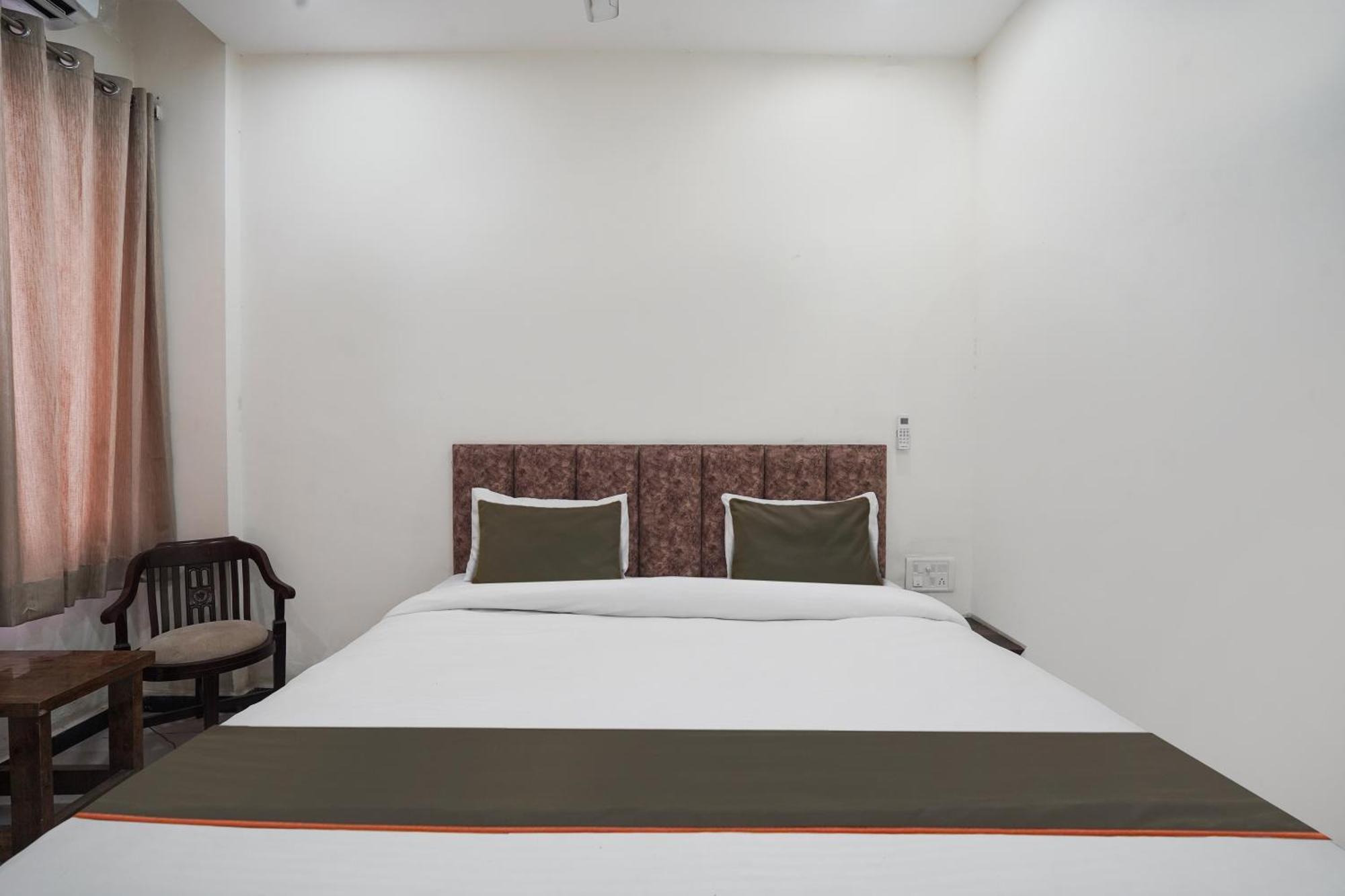 Townhouse Amanaka Formerly Hotel City Pride Raipur  Bagian luar foto