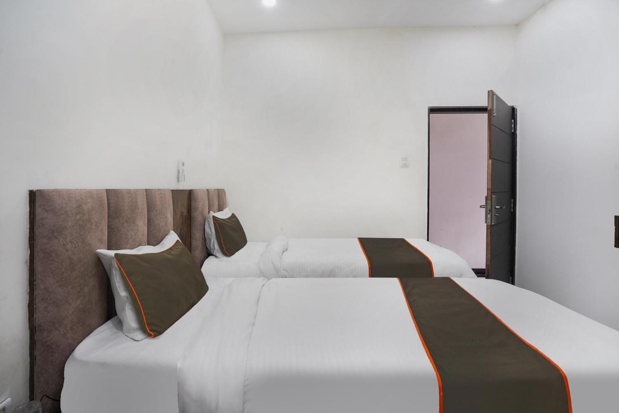 Townhouse Amanaka Formerly Hotel City Pride Raipur  Bagian luar foto