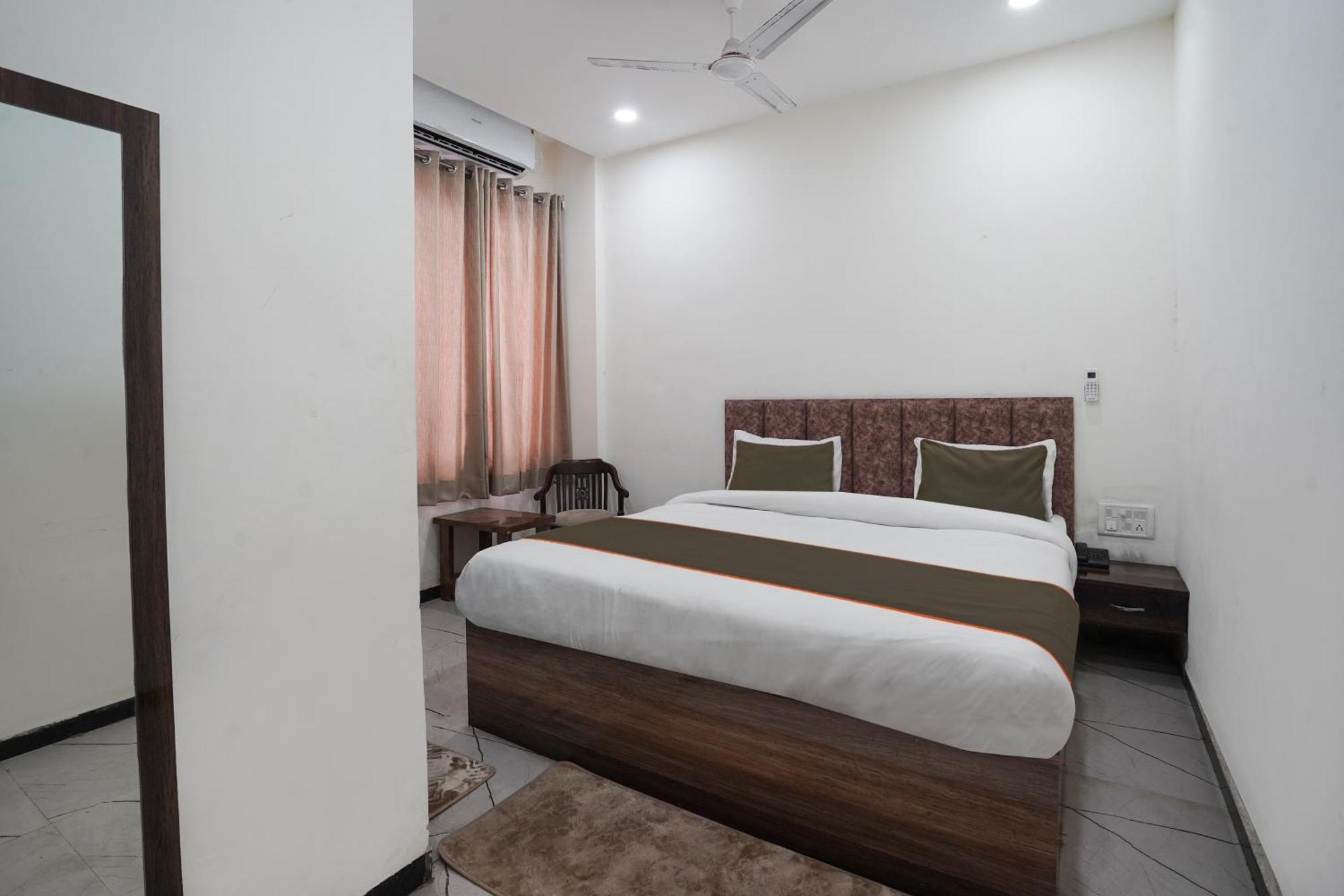 Townhouse Amanaka Formerly Hotel City Pride Raipur  Bagian luar foto